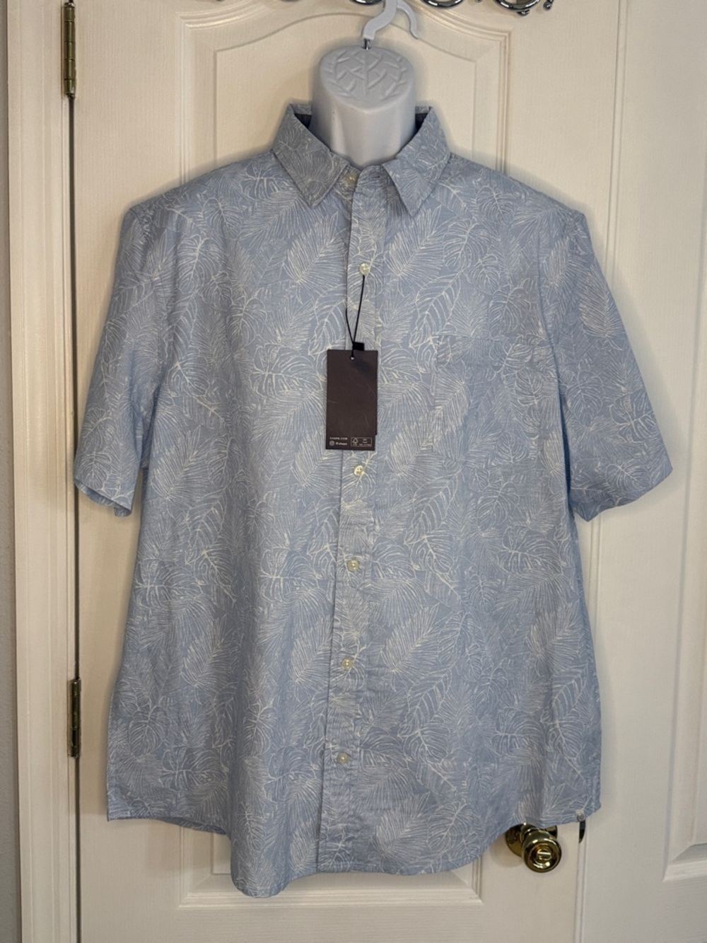 Chaps Light Blue Short-Sleeve Button-Down Shirt with White Leaf Print